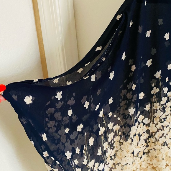 Cover up - Picture 7 of 7